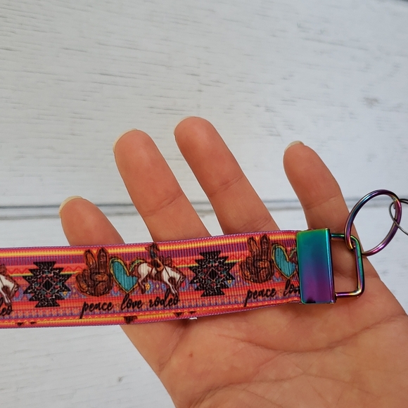 Rodeo Key Lanyard Keys Peace Love Cowgirl Vaquera Cowboy Horse Leopard Bronc - Picture 11 of 11